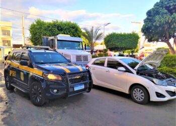 PRF recupera mais 3 veículos na Bahia