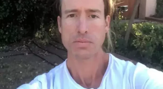 Acusado de triplo homicídio, filho de produtor de Hollywood tem obsessão por espadas e armas