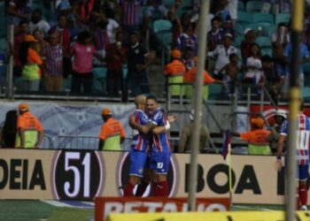 Brasileiro: Bahia goleia Atlético Mineiro e fica na elite; torcida fez a festa