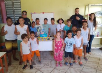 PRF participa de festa para criança fã da instituição na Escola