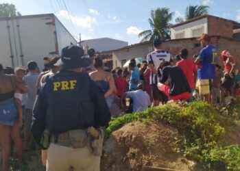 PRF e Instituição Fraternal Sorriso de Criança fazem doação de cestas básicas