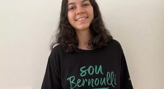 Enem: Baiana de 20 anos está entre as notas mil em redação