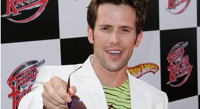 Ator de ‘Speed Racer’ morre com as duas filhas em acidente de avião