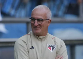 Dorival Jr deixa o São Paulo para assumir o risco da seleção brasileira