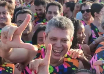 Ministro usou dinheiro público para custear ‘Carnaval’ com servidores
