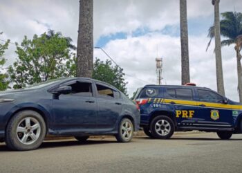 PRF recupera mais dois carros roubados comprados por R$ 38 mil
