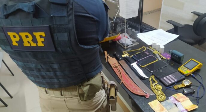 PRF efetua prisão por receptação no interior baiano