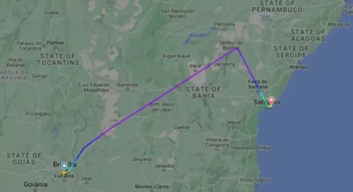 Avião faz pouso de emergência em Salvador após piloto passar mal