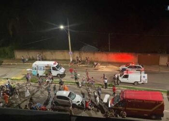 Atropelamento em bloco de carnaval  deixou 35 feridos em Minas Gerais