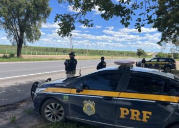 PRF registra mais de 1,6 mil excessos de velocidade em 2 estradas no Carnaval