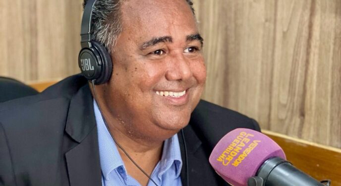 Vereador Leandro inclui oficialmente apelido ‘Guerrilha’ no sobrenome