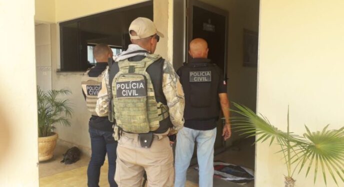 Polícia cumpre mandados de busca contra falsos médicos na Bahia