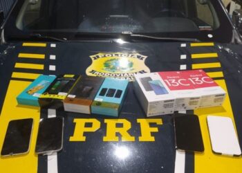 PRF apreende aparelhos celulares transportados ilegalmente na Bahia