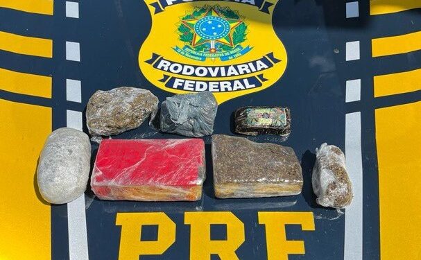 Jovem é presa com tabletes de maconha dentro de mochila na Bahia