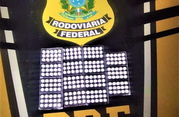 Caminhoneiro é flagrado com mais de 130 comprimidos de ‘rebite’ na Bahia