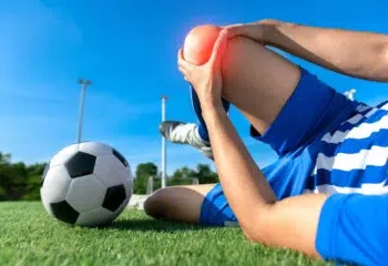 Lesão sofrida em torneio de futebol amador não é acidente de trabalho, diz TST