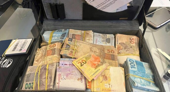 PF e CGU fazem operação em cidades baianas e mineiras por causa de desvio de dinheiro