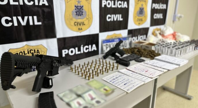 Polícia apreende 17 armas em cidades baianas
