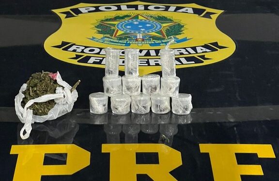 Motociclista é autuado pela PRF por porte de maconha e haxixe na Bahia