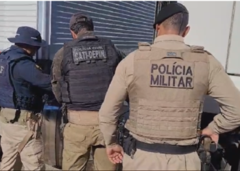 Motorista é flagrado em infrações de trânsito e substância ilícita na Bahia