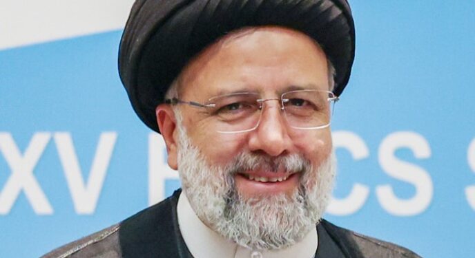 Morre em acidente aéreo o presidente do Irã