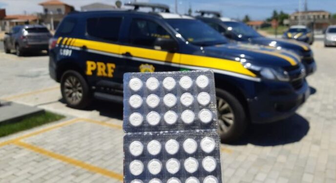 PRF apreende dezenas de comprimidos de anfetaminas em duas ocorrências