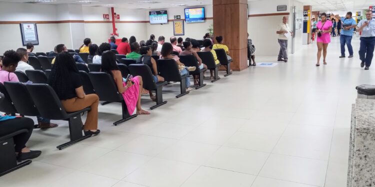 SAC: Sistema não funciona, usuários não são avisados e esperam por mais de 1h