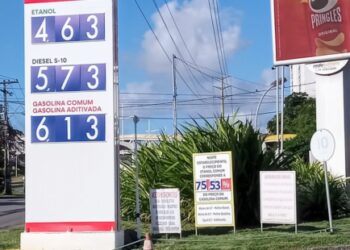 Combustível vai subir de novo com volta de impostos