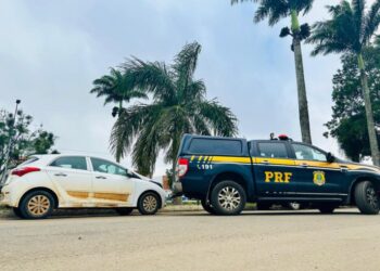 PRF recupera três veículos furtados na Bahia