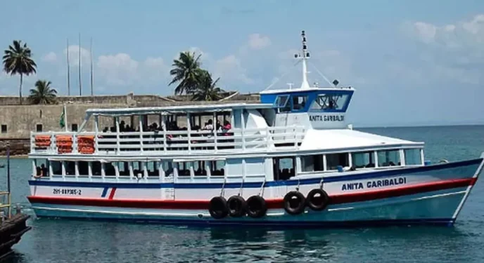 Travessias Salvador-Mar Grande e M. de São Paulo têm embarque tranquilo