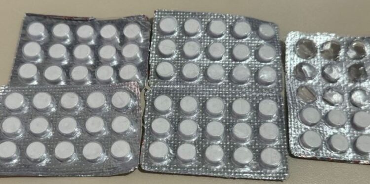 Motorista é flagrado pela PRF com dezenas comprimidos de rebite