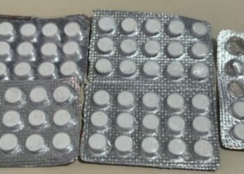 Motorista é flagrado pela PRF com dezenas comprimidos de rebite