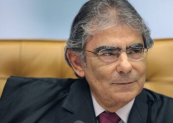 Ex-presidente do STF diz que a liberdade de expressão deve se ater aos marcos da democracia