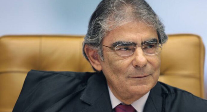 Ex-presidente do STF diz que a liberdade de expressão deve se ater aos marcos da democracia