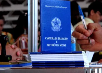 Empresas devem preencher relatório de transparência salarial até esta semana