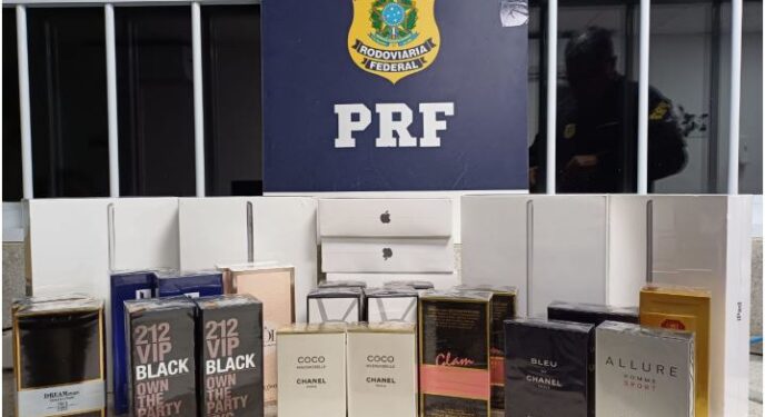 PRF apreende dezenas de eletrônicos e perfumes importados ilegalmente na Bahia