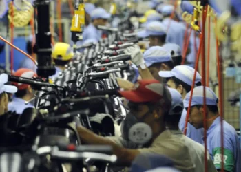 Setor industrial tem queda em julho; Bahia teve a segunda maior redução