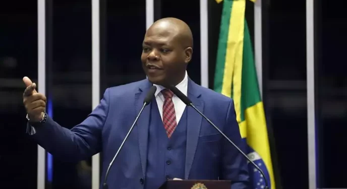 PF vai investigar denúncia de assédio sexual contra ministro dos Direitos Humanos