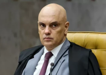 Deputados dos EUA pedem para barrar entrada de Moraes no país