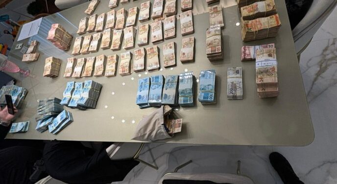 PF combate desvios de R$ 45 mil de recursos públicos em 5 cidades baianas