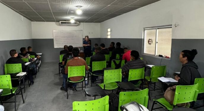 PF faz operação em escolas de tiro na Bahia e em todo o Brasil