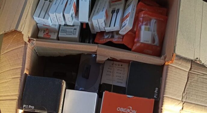 PRF apreende centenas de cigarros eletrônicos contrabandeados na Bahia