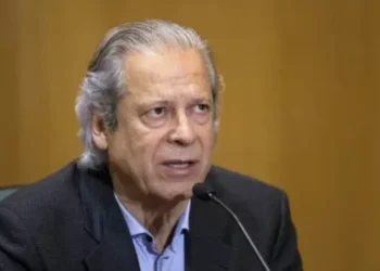 STF suspende processos contra Dirceu e anula 23 anos de condenações