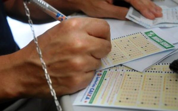 Mega-Sena tem prêmio hoje de R$ 105 milhões