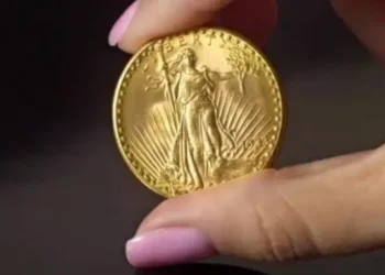 Fazendeiro encontra moeda que pode valer R$ 18 milhões