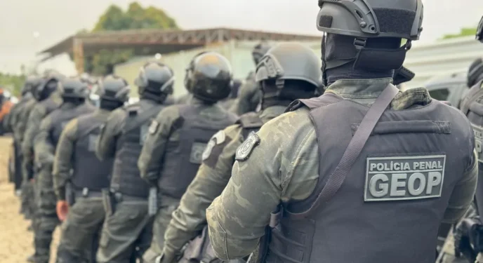 Força Policial realiza megaoperação em Conjunto Penal na Bahia