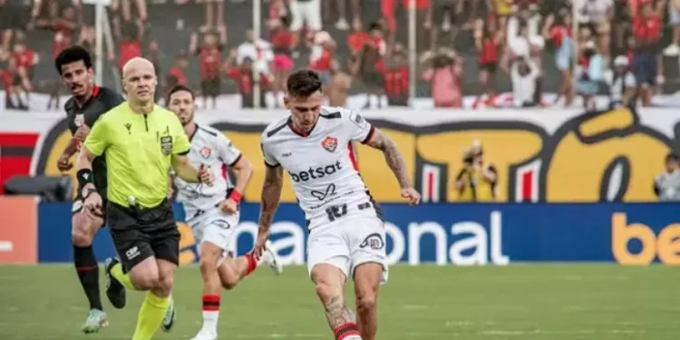 Brasileiro: Vitória derrota o Bragantino em casa
