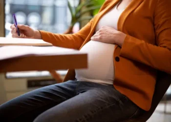 Gestante em contrato de experiência tem direito a estabilidade, diz TST