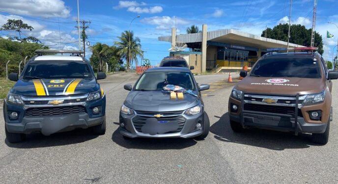 Motorista é preso com cocaína no porta-malas na Bahia