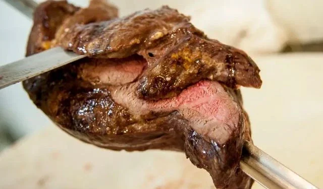 Preço da carne leva açougues a oferecerem parcelamento